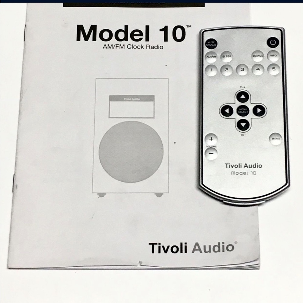TIVOLI MODEL 10 AM/FM RADIO - Picture 6 of 8
